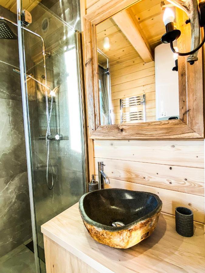 Osada Janosika Jacuzzi Drewniany Domek Na Odludziu Klikuszowa Exterior foto